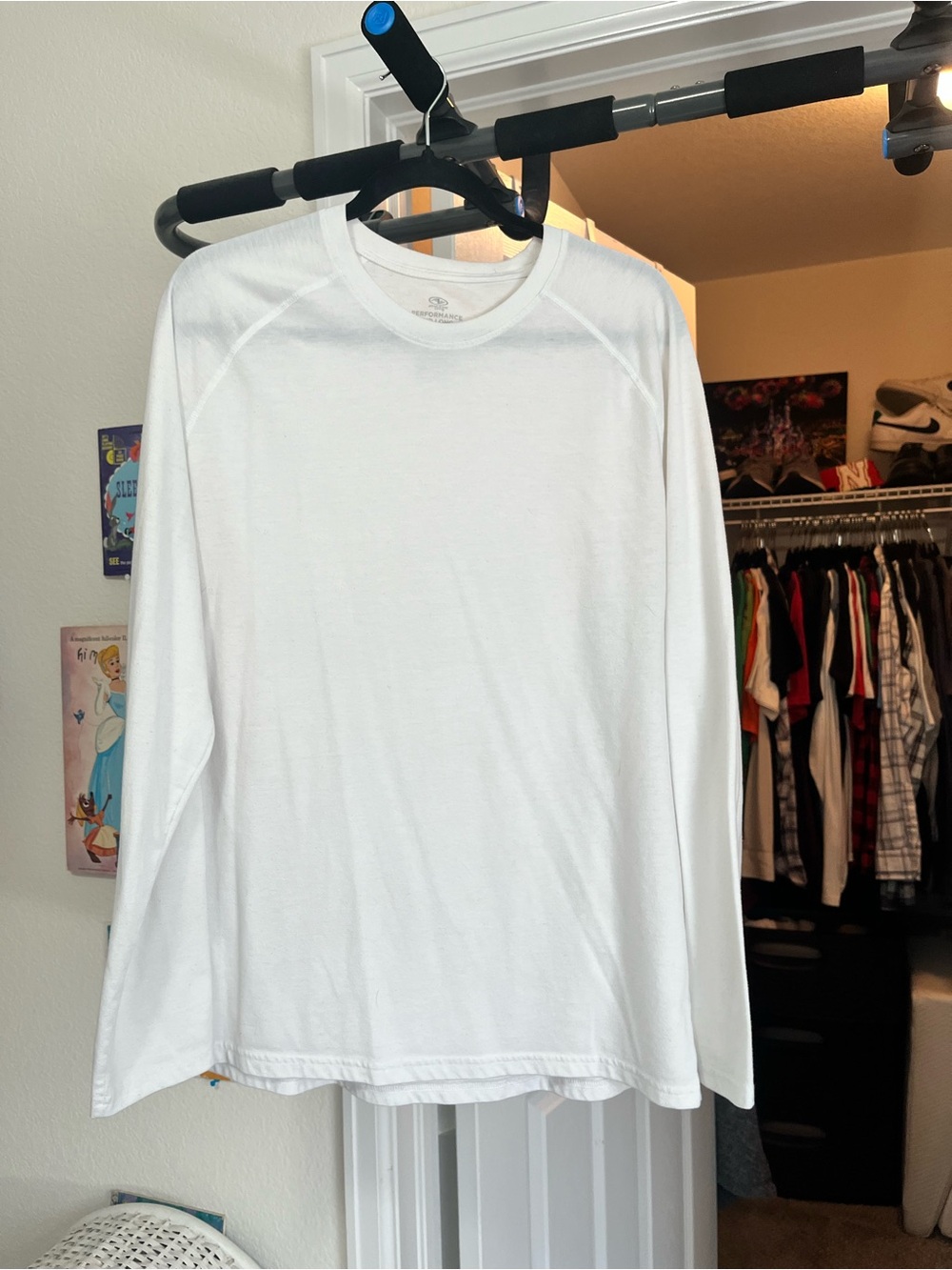 Men’s White long sleeve athletic shirt